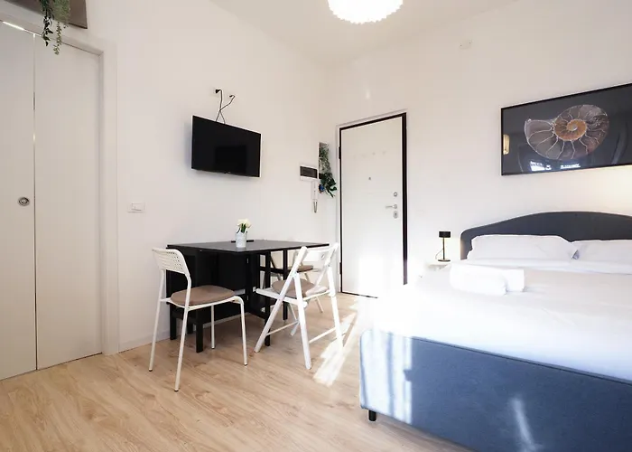 Apartament Primopiano - Meda 51 Mediolan